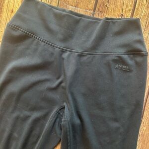 AYBL Seamless Leggings • Size Large • Black